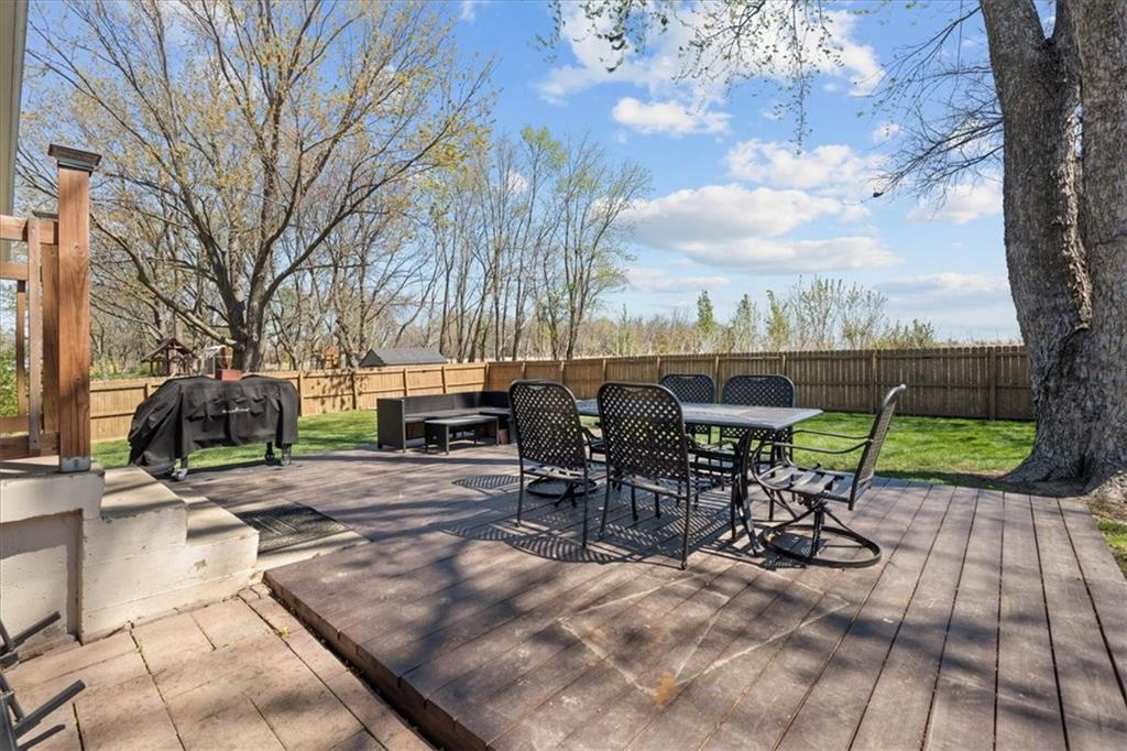 2113 Southeast Owings Street Oak Grove, MO 64075 - Photo 19 of 25