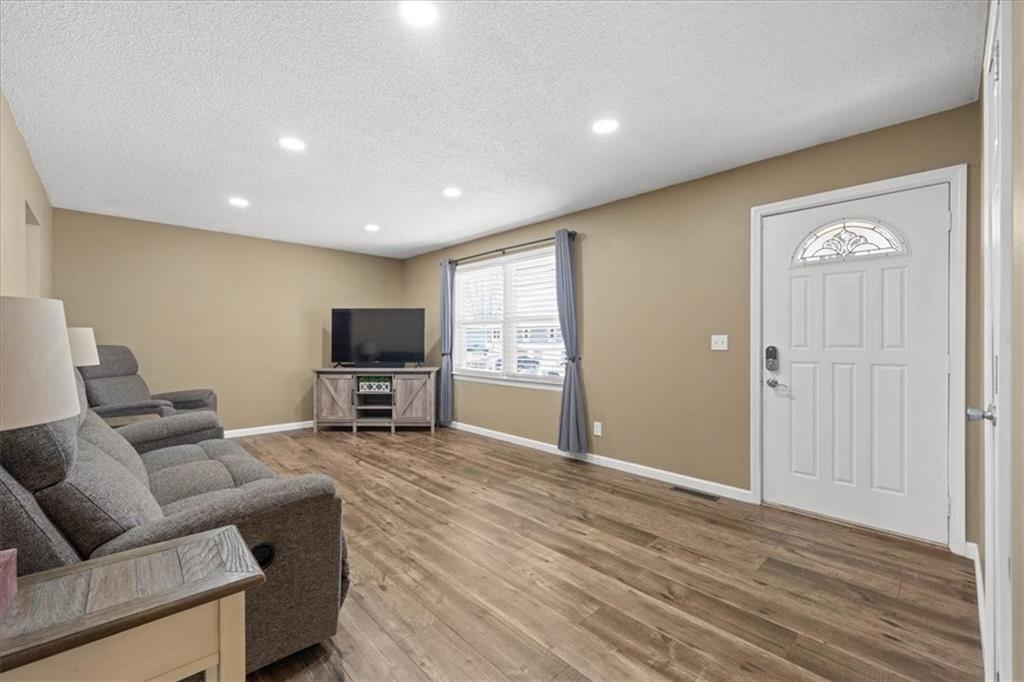 2113 Southeast Owings Street Oak Grove, MO 64075 - Photo 3 of 25