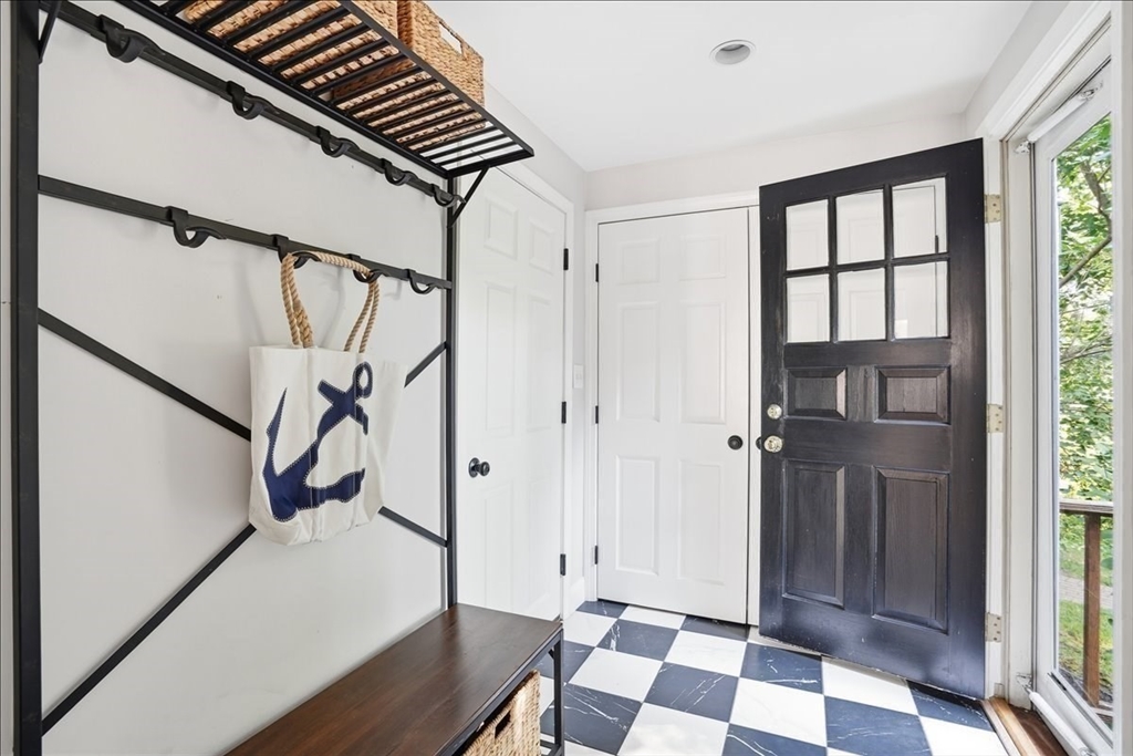 12 Stagecoach Road Hingham, MA 02043 - Photo 31 of 40