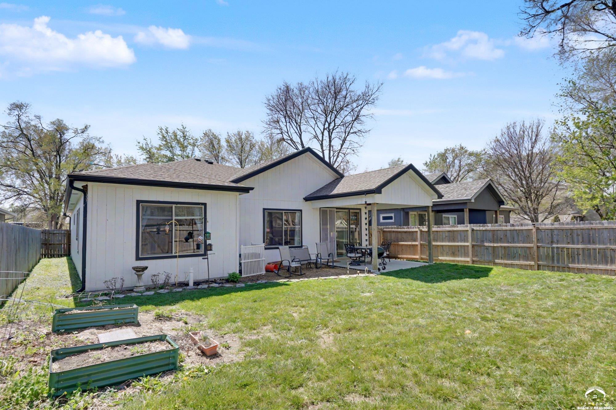535 Perry Street Lawrence, KS 66044 - Photo 31 of 33
