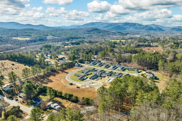 $328,900 | 20 A Wildflower Lane, Unit 2089791, Plymouth, NH 03264