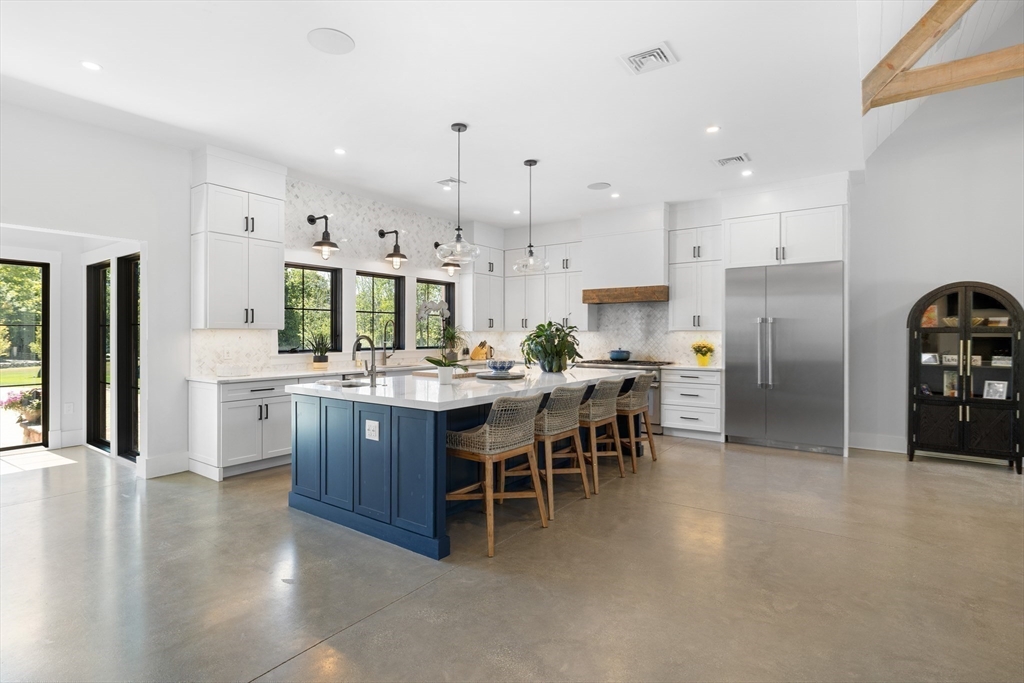 195 Lincoln Road Walpole, MA 02081 - Photo 7 of 42