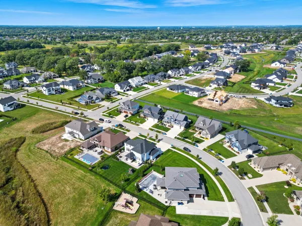 $874,900 | 13020 Red Lily Way, St. John, IN 46373