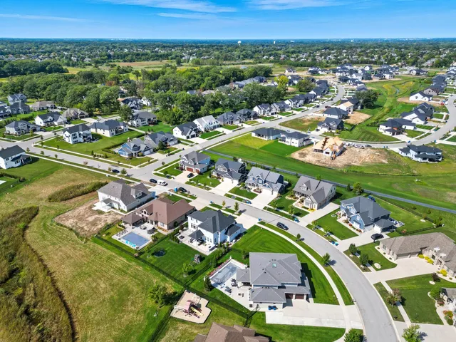 $899,900 | 13020 Red Lily Way, St. John, IN 46373