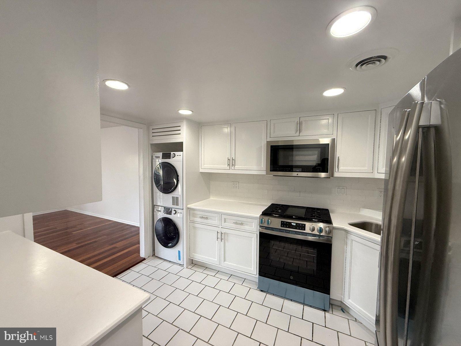 606 Cooper Landing Road, Unit B3D Cherry Hill, NJ 08002 - Photo 2 of 17