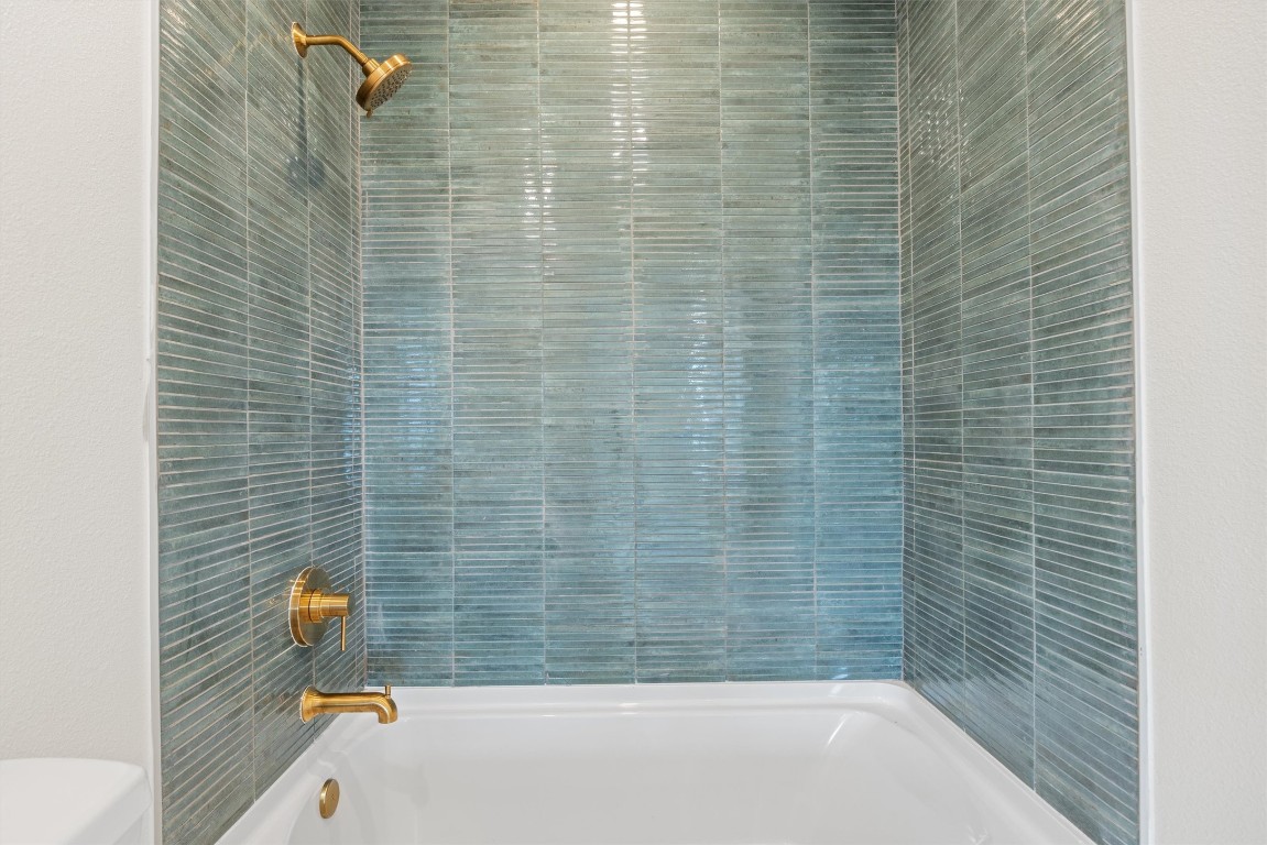 109 Fall Drive Georgetown, TX 78633 - Photo 30 of 40 a bathroom with a shower