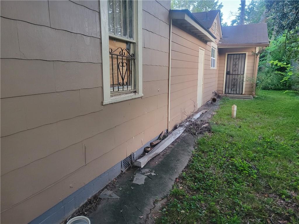 1767 Thomas Street Decatur, GA 30032 - Photo 15 of 24 a view of a pathway of a house with backyard