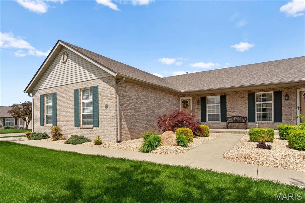 5711 Benford Ridge Smithton, IL 62285 - Photo 1 of 31 Gallery Image 1