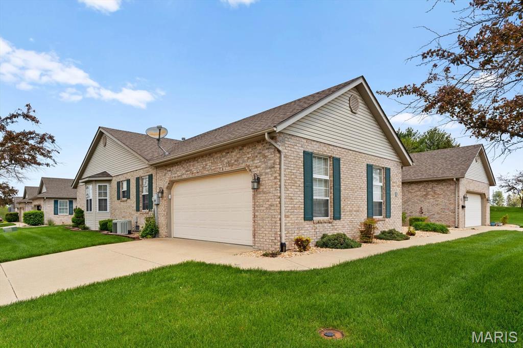 5711 Benford Ridge Smithton, IL 62285 - Photo 4 of 31 Gallery Image 4