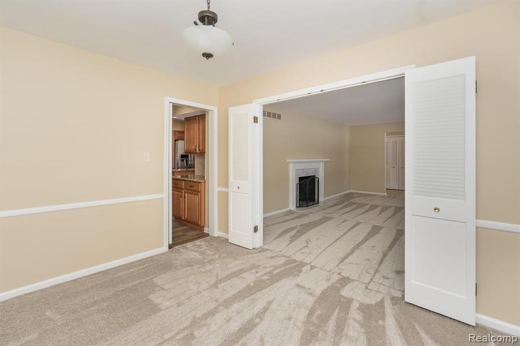 1655 Kingsmere Circle Rochester Hills, MI 48309 - Photo 6 of 34