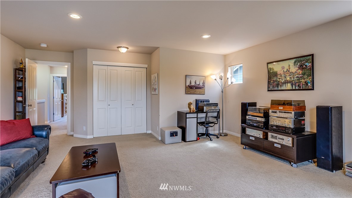 282 Kitsap Avenue Northeast Renton, WA 98059 - Photo 18 of 40 Gallery Image 18