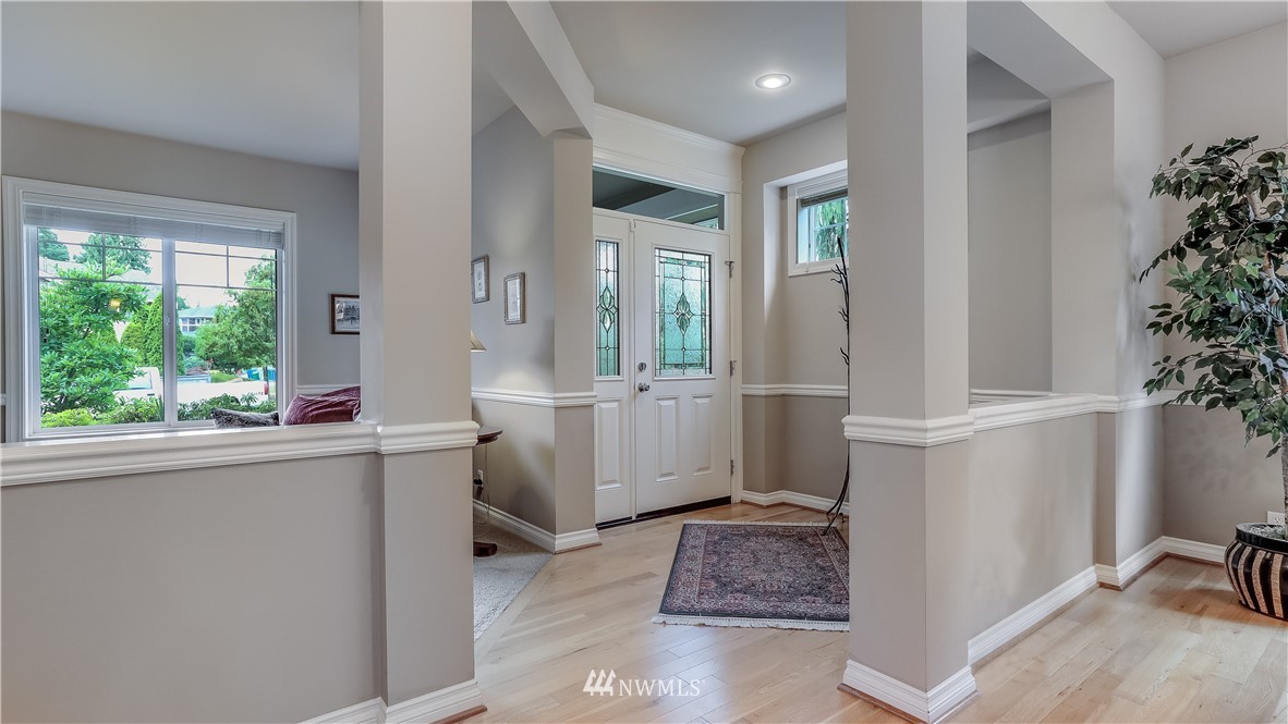 282 Kitsap Avenue Northeast Renton, WA 98059 - Photo 4 of 40 Gallery Image 4