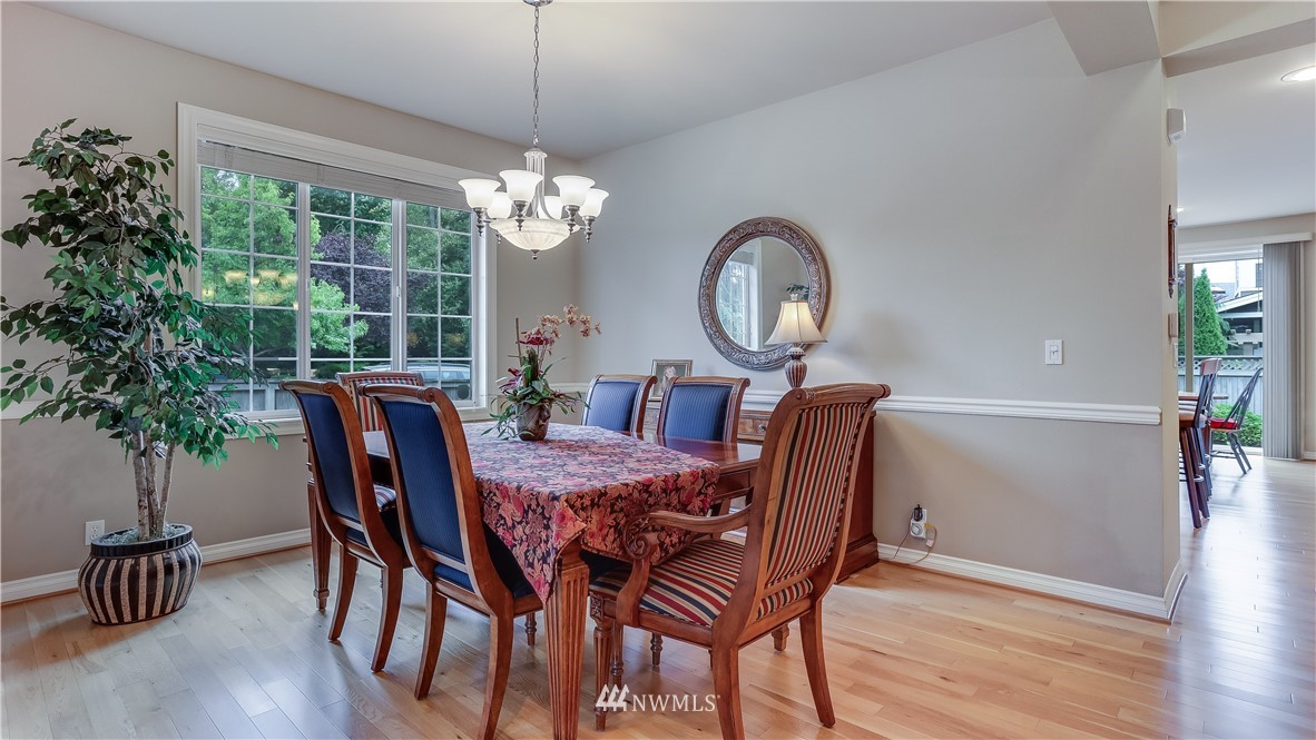 282 Kitsap Avenue Northeast Renton, WA 98059 - Photo 6 of 40 Gallery Image 6