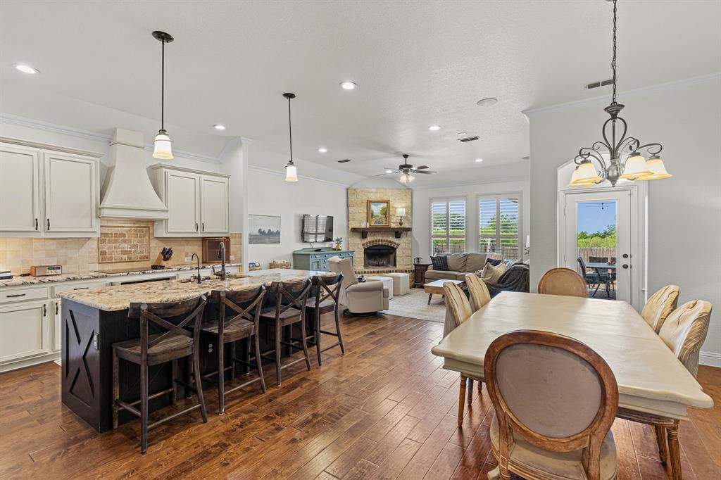 312 Spring Run Drive Decatur, TX 76234 - Photo 2 of 39