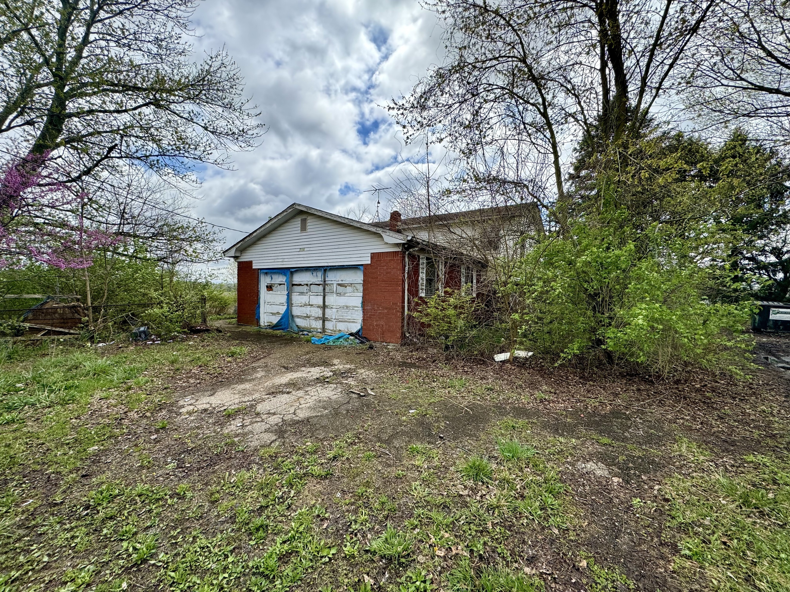 6015 Highway 75 Coatesville, IN 46121 - Photo 4 of 16
