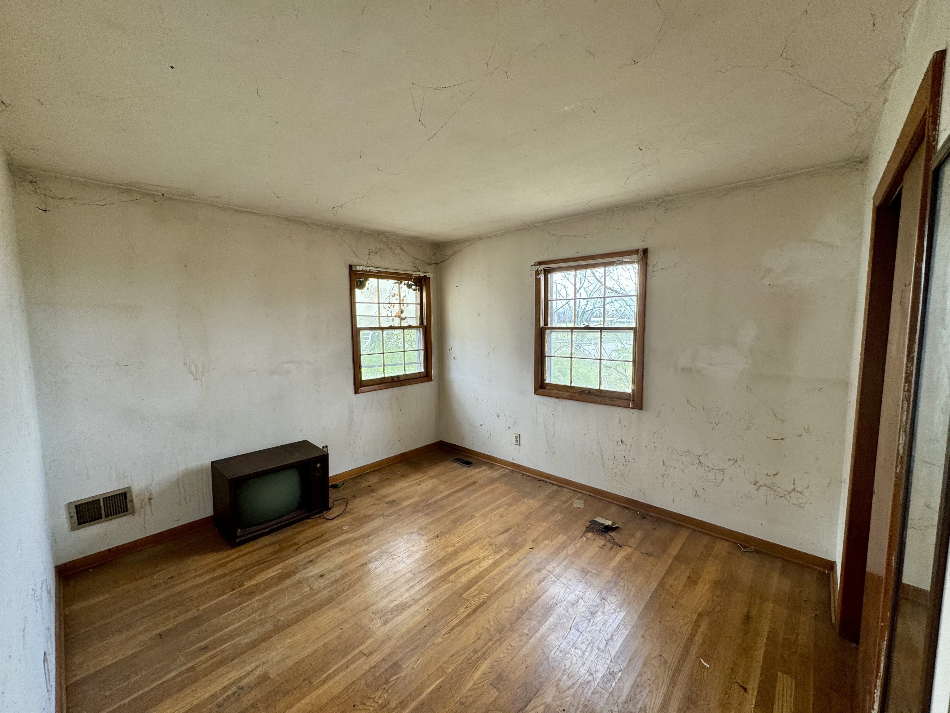 6015 Highway 75 Coatesville, IN 46121 - Photo 8 of 16