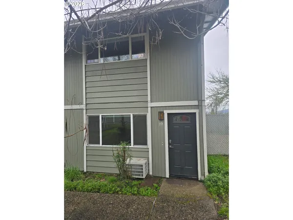 $139,000 | 885 Northeast Sunset Street, Unit 19, Roseburg, OR 97470