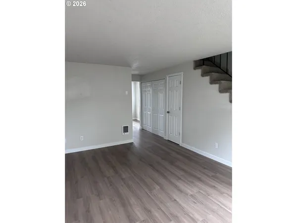 $139,000 | 885 Northeast Sunset Street, Unit 19, Roseburg, OR 97470