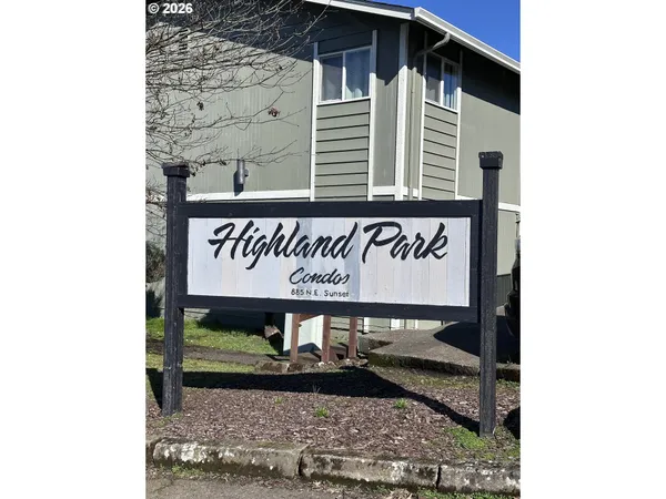 $139,000 | 885 Northeast Sunset Street, Unit 19, Roseburg, OR 97470