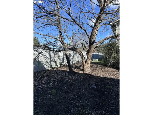 $139,000 | 885 Northeast Sunset Street, Unit 19, Roseburg, OR 97470