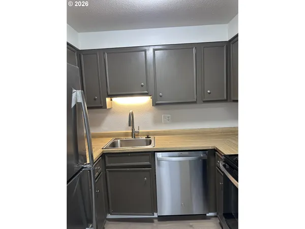 $139,000 | 885 Northeast Sunset Street, Unit 19, Roseburg, OR 97470
