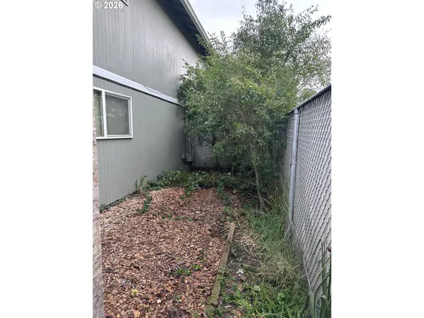 $139,000 | 885 Northeast Sunset Street, Unit 19, Roseburg, OR 97470