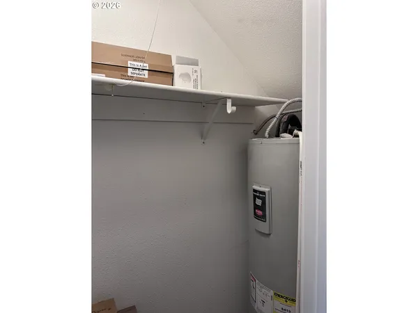 $139,000 | 885 Northeast Sunset Street, Unit 19, Roseburg, OR 97470