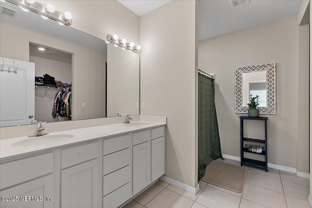 235 Brybar Drive St. Augustine, FL 32095 - Photo 9 of 17 09-Primary Bathroom