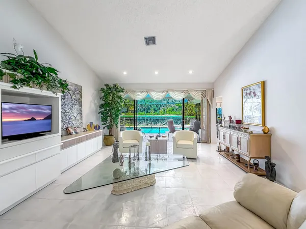 $445,000 | 11105 Highland Circle, Boca Raton, FL 33428