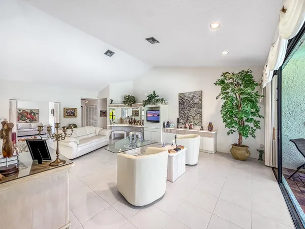 $445,000 | 11105 Highland Circle, Boca Raton, FL 33428