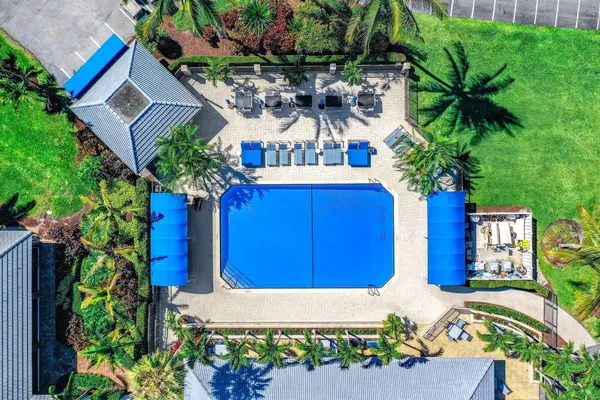 $445,000 | 11105 Highland Circle, Boca Raton, FL 33428