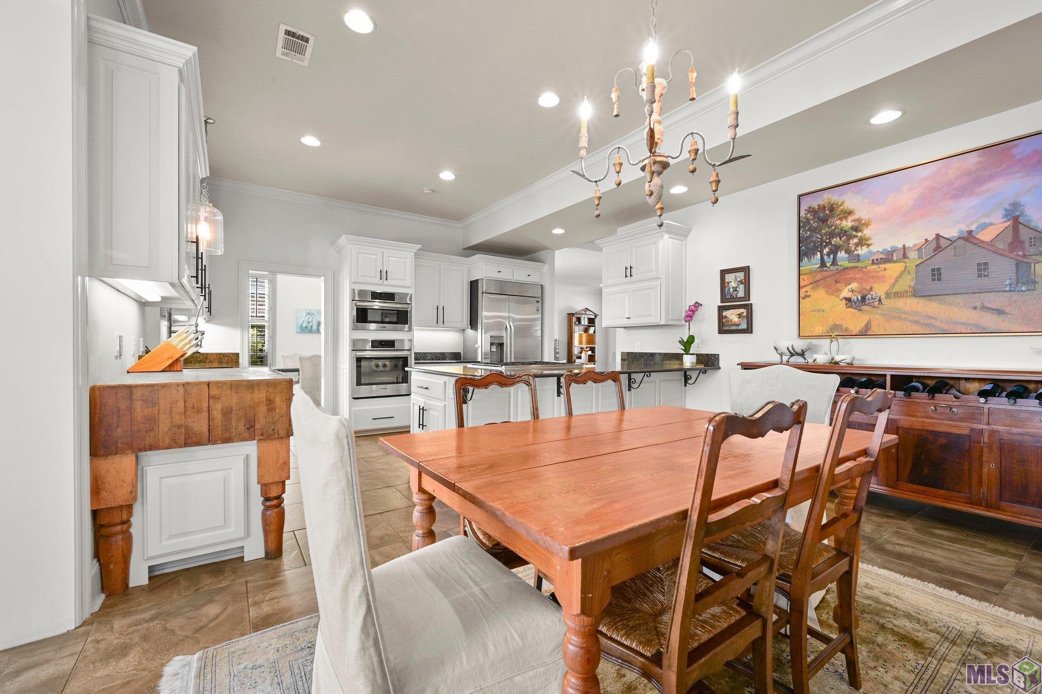 2125 Rue Bienvenue Baton Rouge, LA 70809 - Photo 13 of 37 Breakfast Room