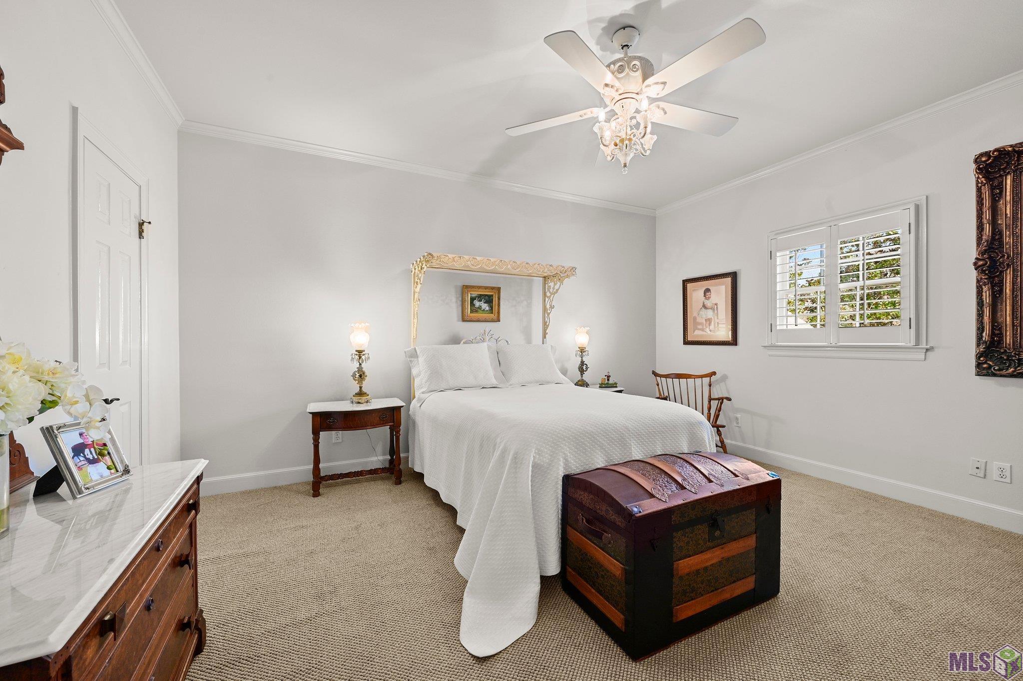 2125 Rue Bienvenue Baton Rouge, LA 70809 - Photo 21 of 37 Upstairs guest bedroom