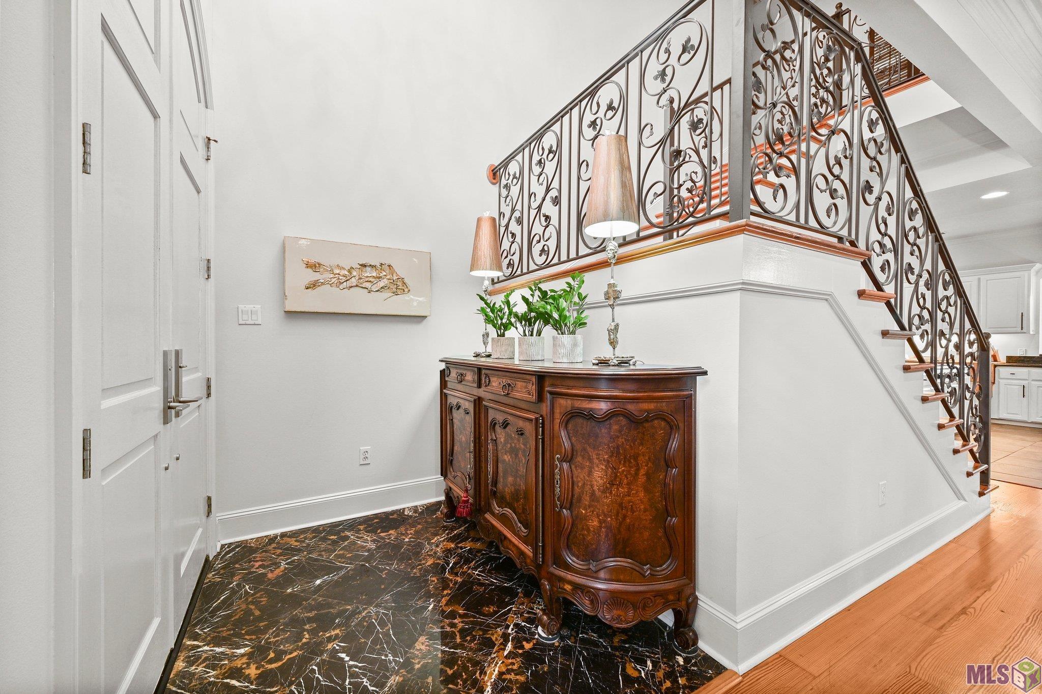 2125 Rue Bienvenue Baton Rouge, LA 70809 - Photo 6 of 37 Front entrance