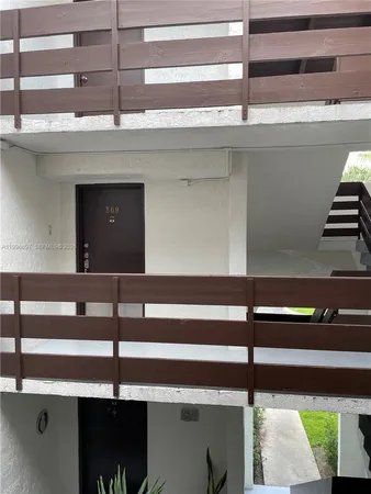 $2,600 | 9140 Southwest 123rd Court, Unit 309, Miami, FL 33186