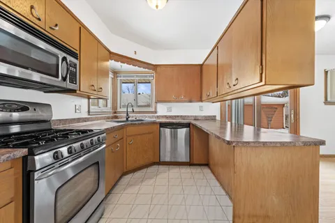 $225,000 | 3311 West Manitoba Street, Milwaukee, WI 53215