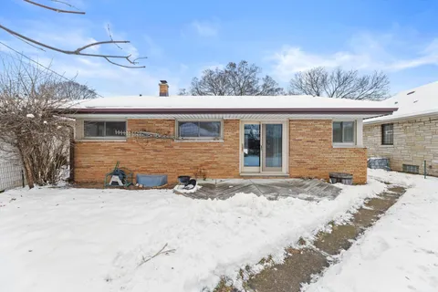 $225,000 | 3311 West Manitoba Street, Milwaukee, WI 53215