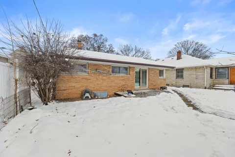 $225,000 | 3311 West Manitoba Street, Milwaukee, WI 53215