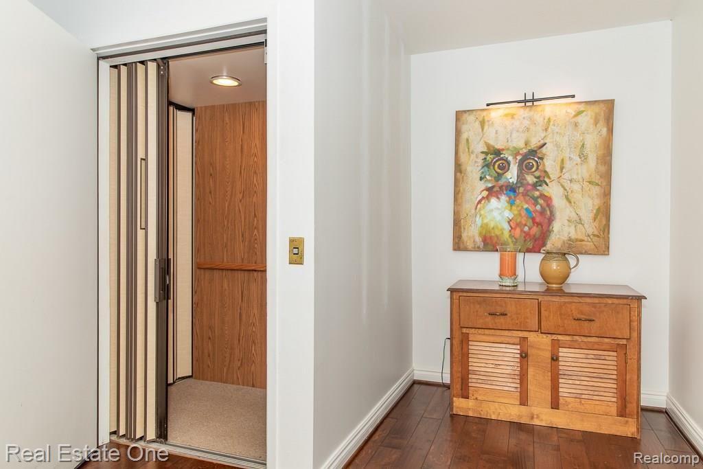 1722 Crooks Road Rochester Hills, MI 48309 - Photo 15 of 53