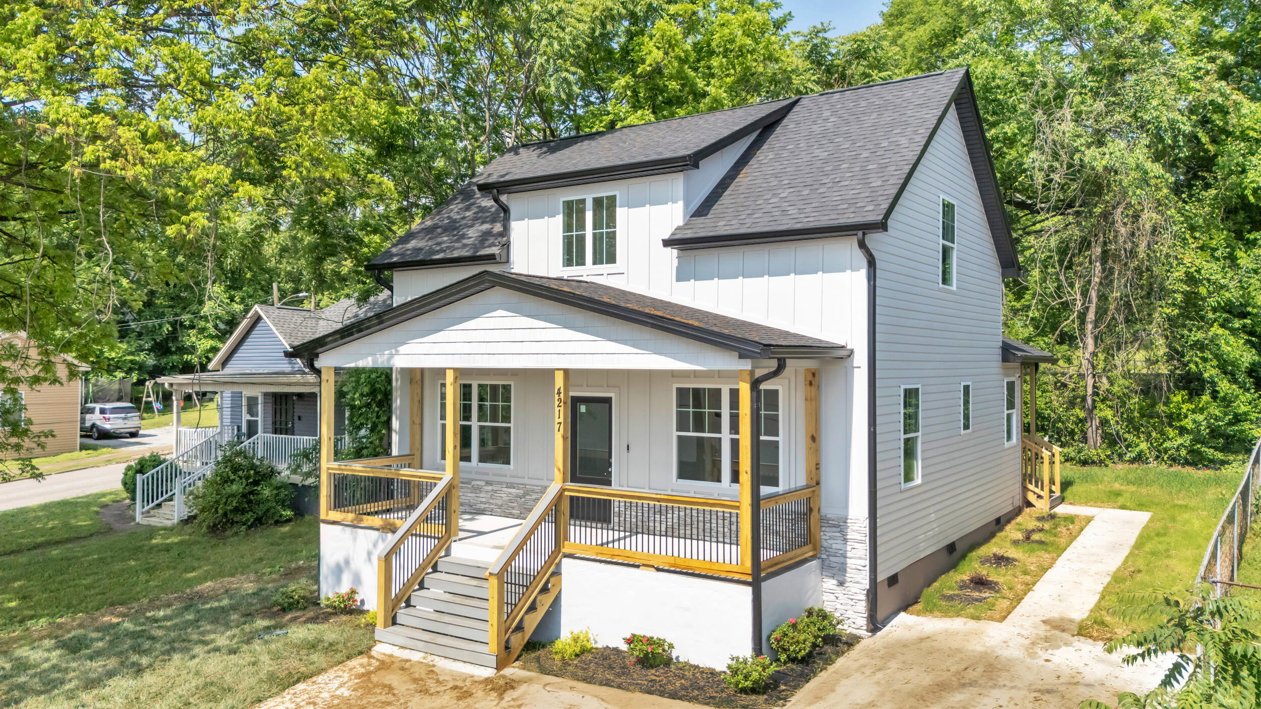 4217 Oakland Avenue, Unit LOT 194 Chattanooga, TN 37410 - Photo 1 of 32 4217 Oakland Ave-1
