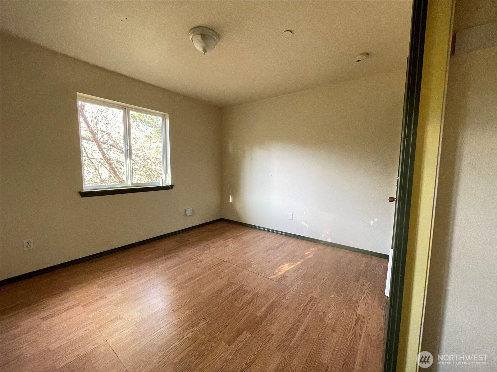11 North Hamma Ridge Drive Lilliwaup, WA 98555 - Photo 30 of 40 an empty room with a window