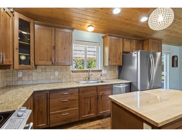 $610,000 | 1155 12th Court Southeast, Bandon, OR 97411