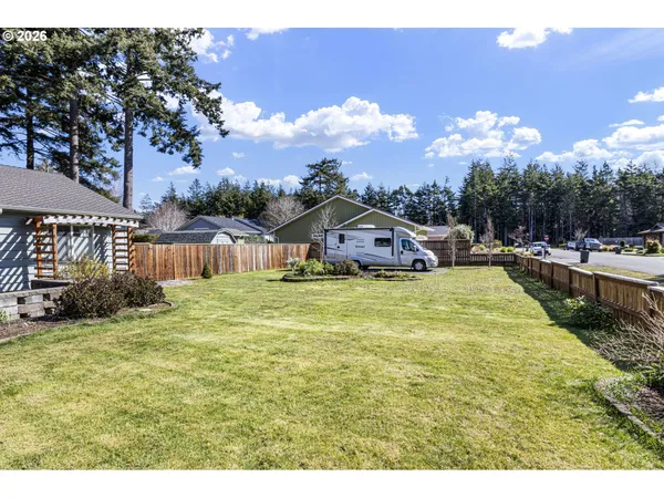 $610,000 | 1155 12th Court Southeast, Bandon, OR 97411
