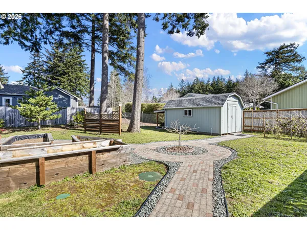 $610,000 | 1155 12th Court Southeast, Bandon, OR 97411