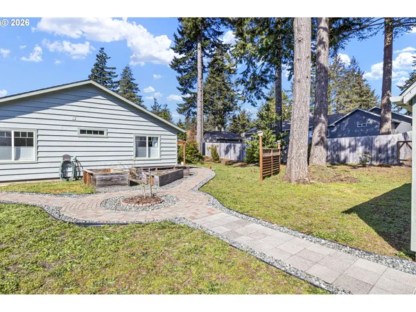 $610,000 | 1155 12th Court Southeast, Bandon, OR 97411