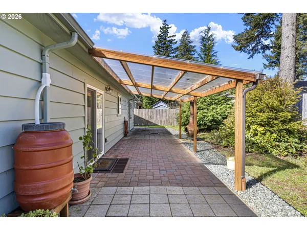 $610,000 | 1155 12th Court Southeast, Bandon, OR 97411