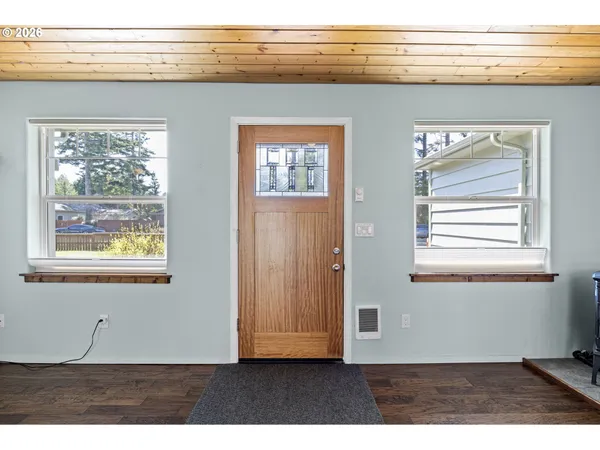 $610,000 | 1155 12th Court Southeast, Bandon, OR 97411