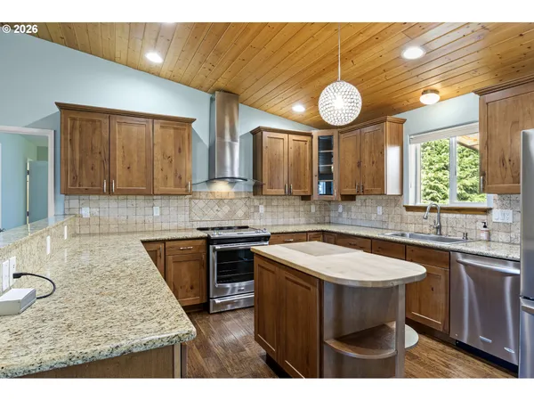$610,000 | 1155 12th Court Southeast, Bandon, OR 97411