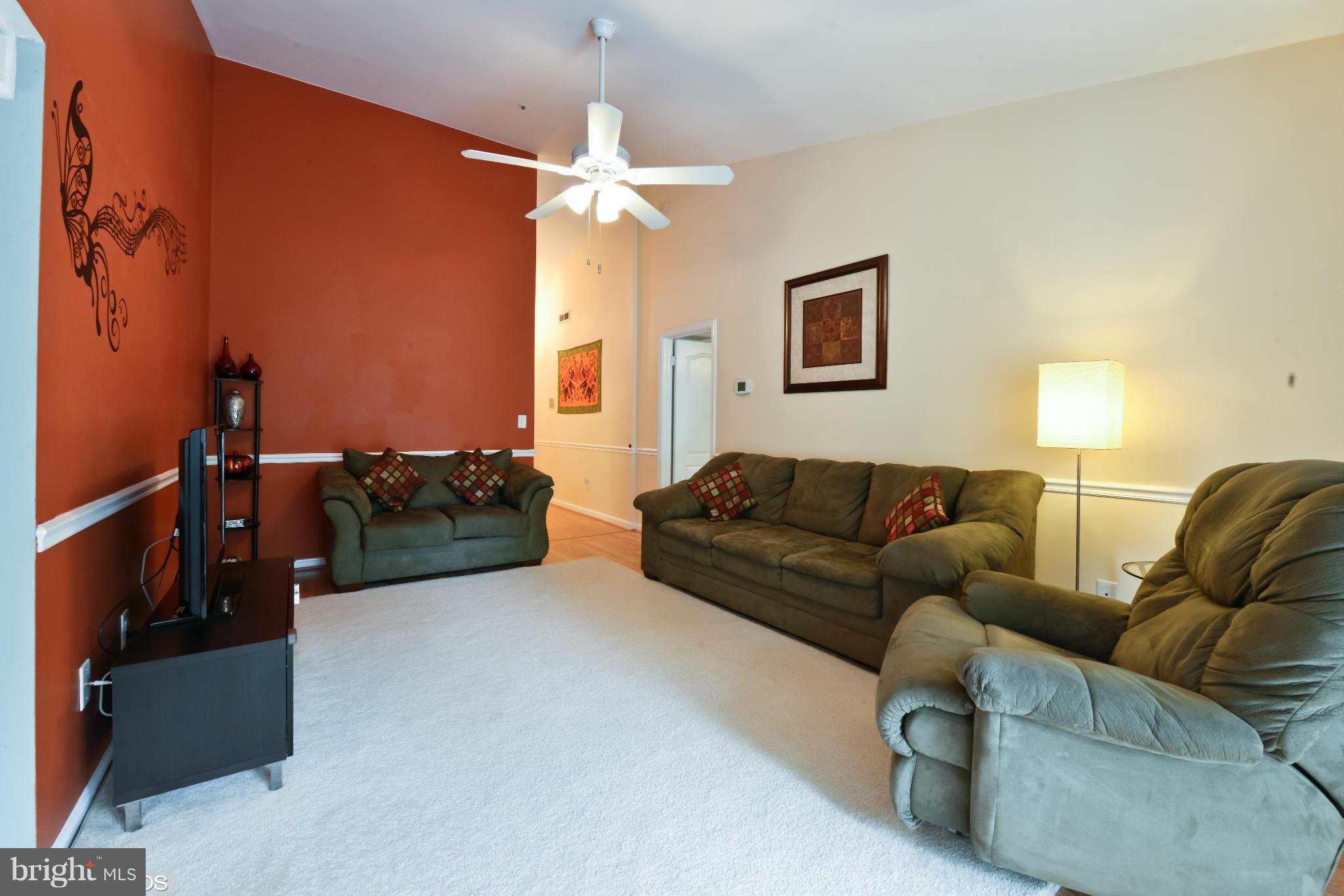 8353 Montgomery Run Road, Unit I Ellicott City, MD 21043 - Photo 3 of 23 Living Room