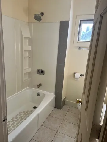 $1,995 | 167-169 Pleasant Street, Unit 2, Whitman, MA 02382